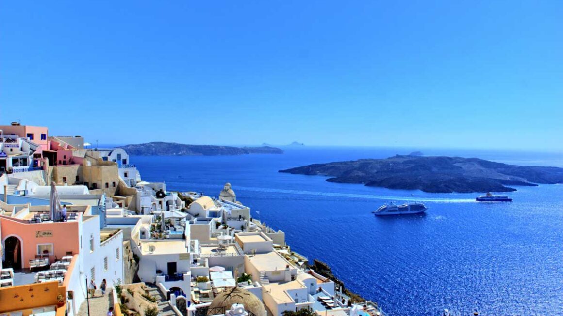 Beautiful Experience On The Streets Of Greece